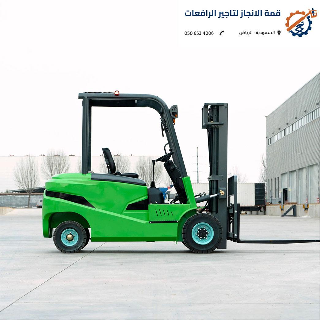 أسطول حديث من رافعات شوكية الرياض بماركات عالمية جاهزة للتأجير الفوري.