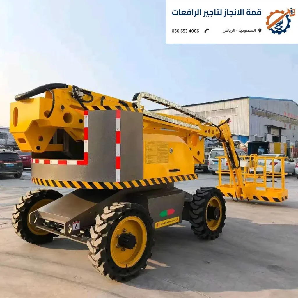 رافعة مان لفت صفراء حديثة مجهزة للعمل الشاق - شركة قمة الإنجاز.